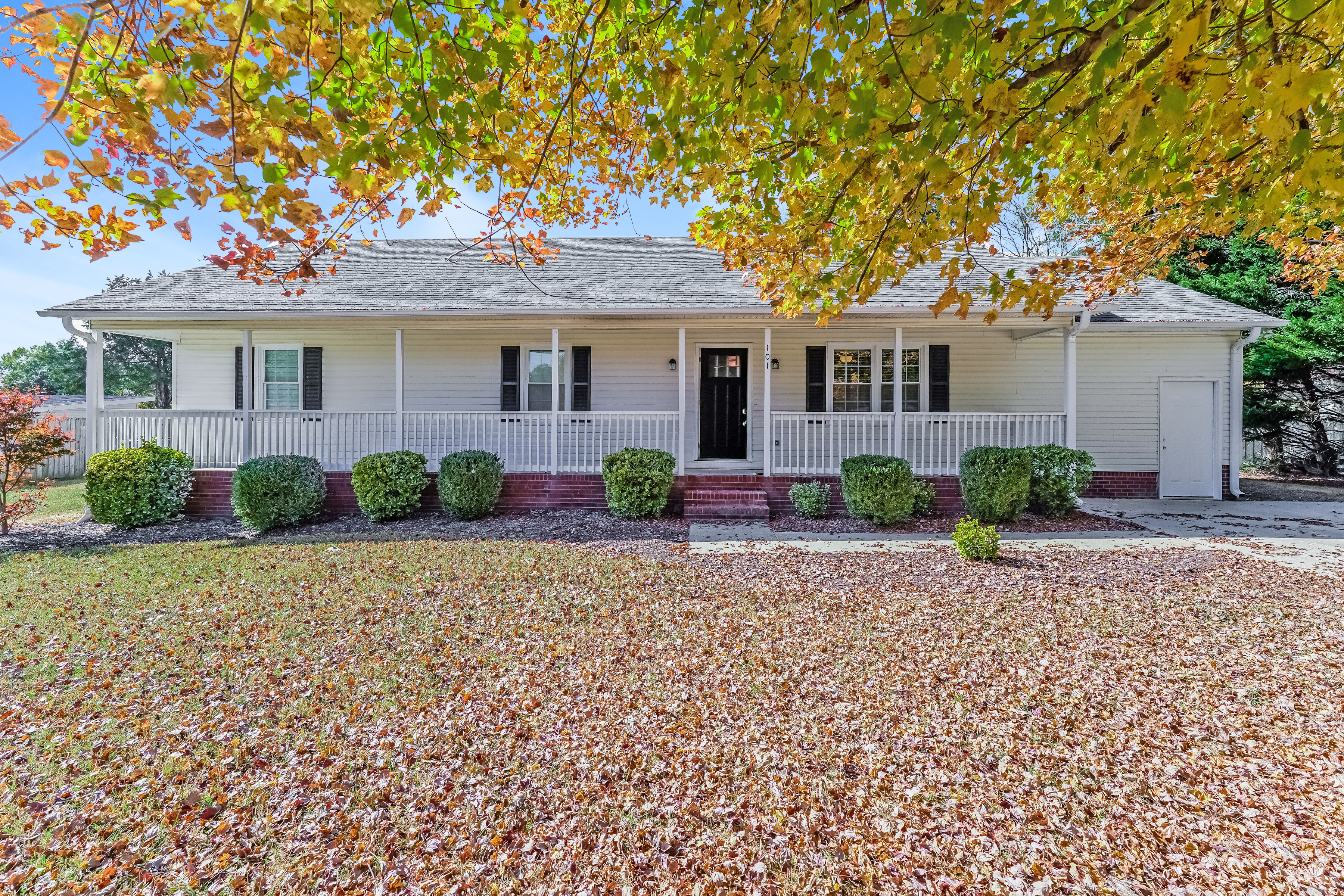 101 KNOUSE DR LEXINGTON, NC 27295